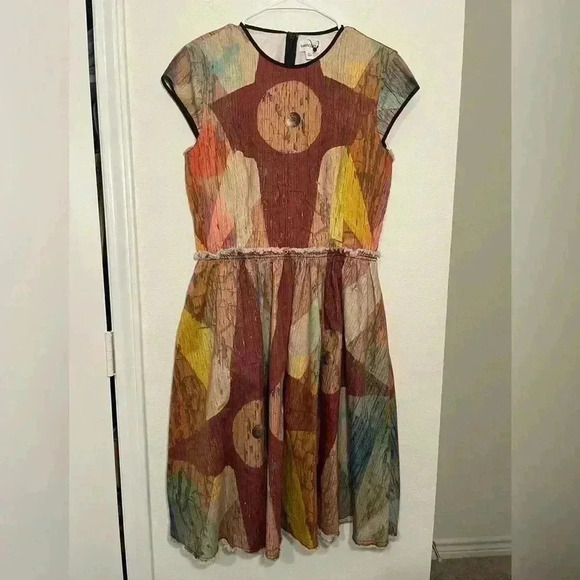 Making The Cut Winning Look Garys Beige Burgundy Paint Print Dress Sz M - Picture 2 of 12